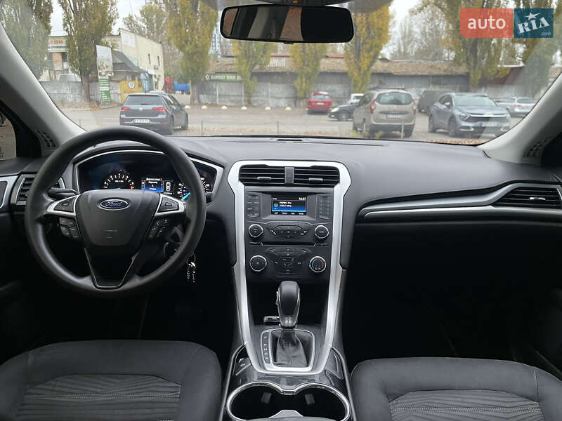 Седан Ford Fusion 2015 в Киеве фото 9 Седан Ford Fusion 2015 в Киеве