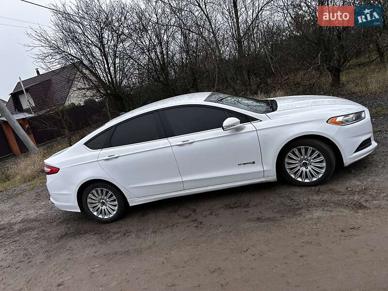 Седан Ford Fusion 2013 в Киеве фото 3 Седан Ford Fusion 2013 в Киеве