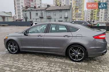 Седан Ford Fusion 2013 в Львове