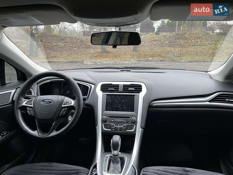 Седан Ford Fusion 2016 в Золочеве