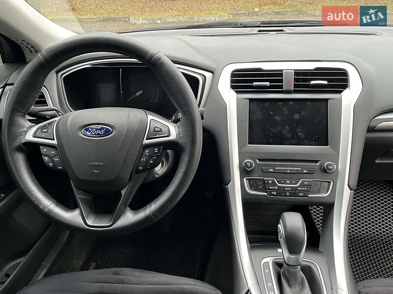 Седан Ford Fusion 2016 в Золочеве