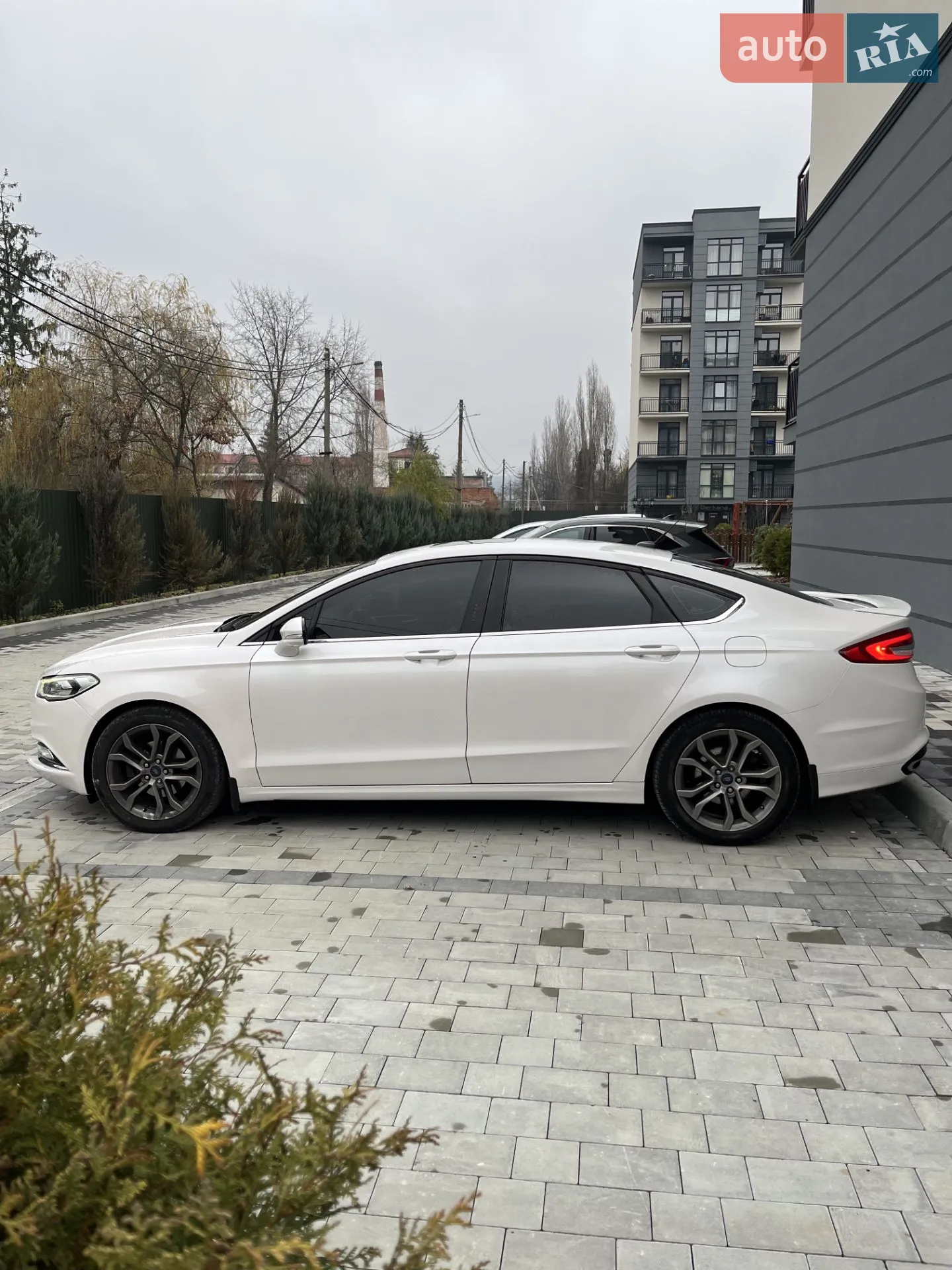 2017 Ford Fusion - мініатюра 10