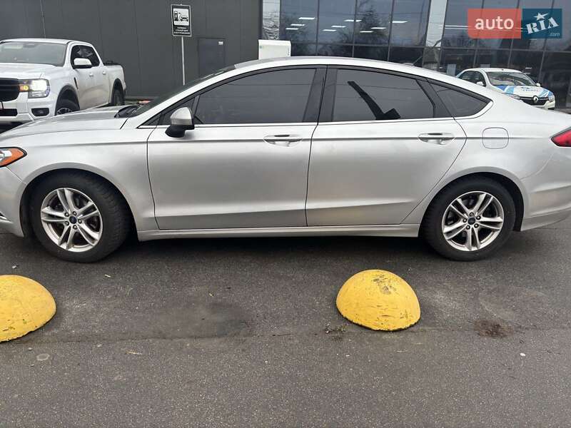 Седан Ford Fusion 2018 в Киеве фото 3 Седан Ford Fusion 2018 в Киеве