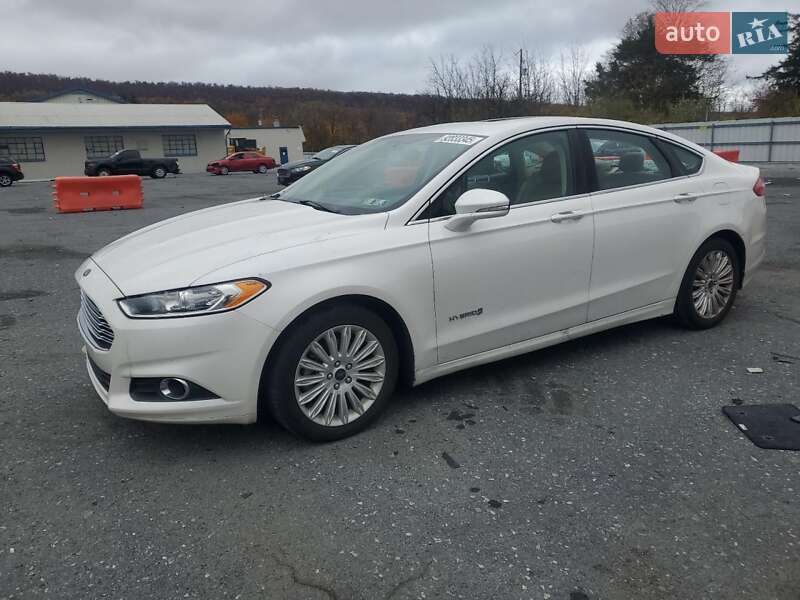 Ford Fusion 2016