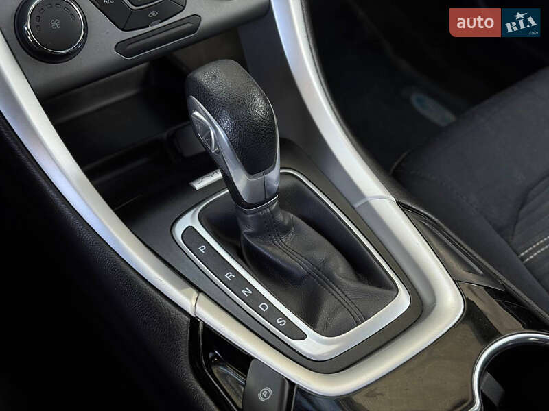 Седан Ford Fusion 2015 в Киеве