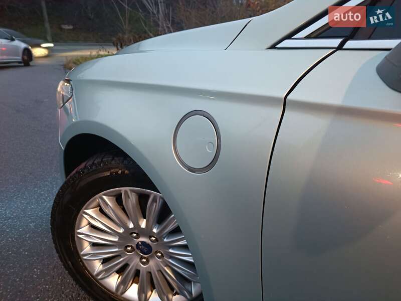 Седан Ford Fusion 2013 в Виннице