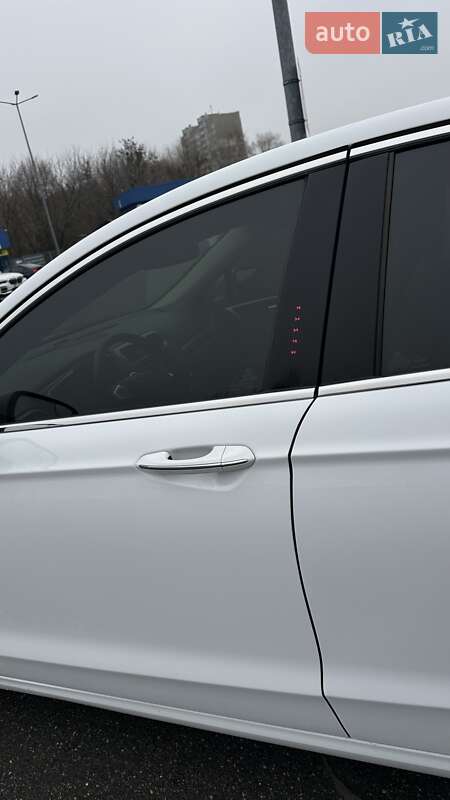 Седан Ford Fusion 2016 в Киеве фото 5 Седан Ford Fusion 2016 в Киеве