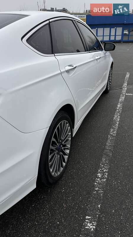 Седан Ford Fusion 2016 в Киеве фото 10 Седан Ford Fusion 2016 в Киеве