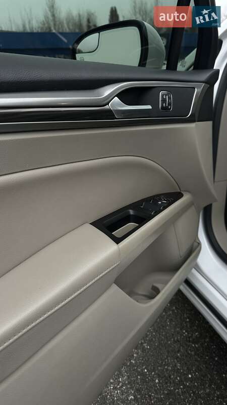 Седан Ford Fusion 2016 в Киеве фото 16 Седан Ford Fusion 2016 в Киеве