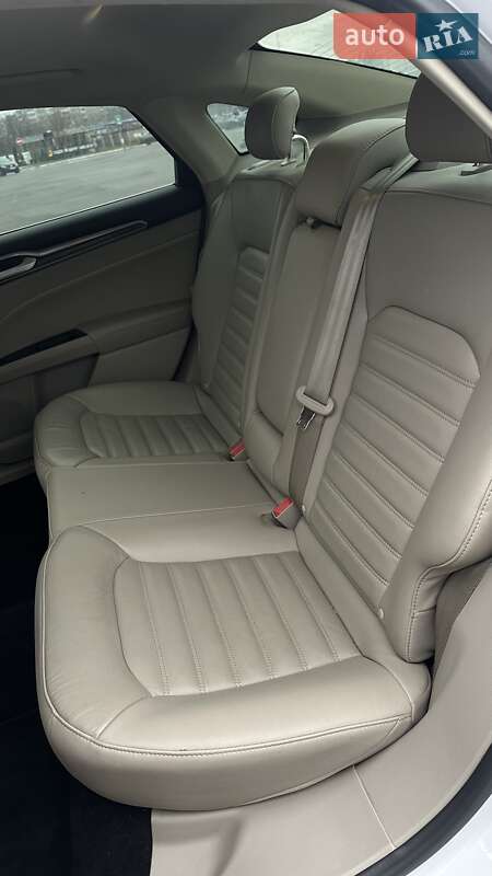 Седан Ford Fusion 2016 в Киеве фото 26 Седан Ford Fusion 2016 в Киеве
