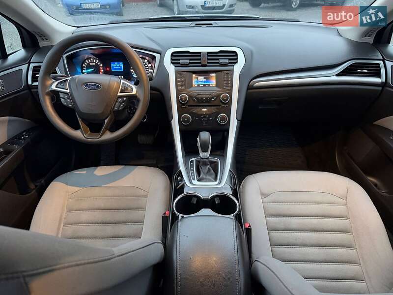 Седан Ford Fusion 2014 в Борисполі