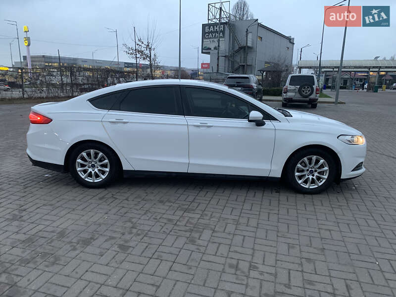 Седан Ford Fusion 2016 в Киеве фото 4 Седан Ford Fusion 2016 в Киеве