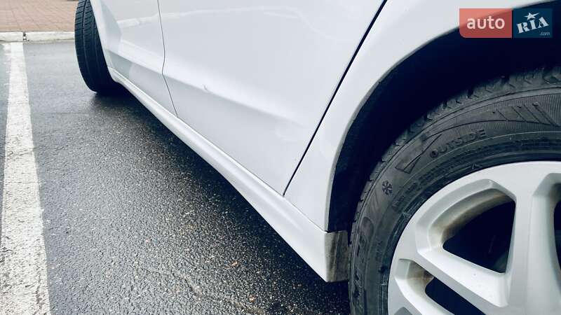 Седан Ford Fusion 2014 в Черкасах