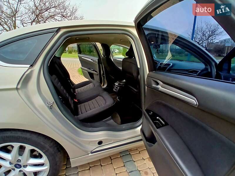 Седан Ford Fusion 2015 в Южном фото 11 Седан Ford Fusion 2015 в Южном