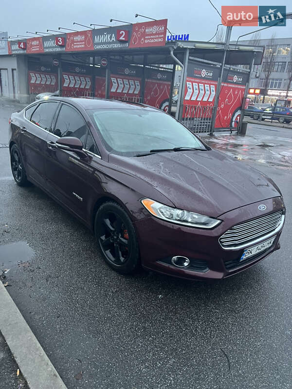 Седан Ford Fusion 2013 в Києві