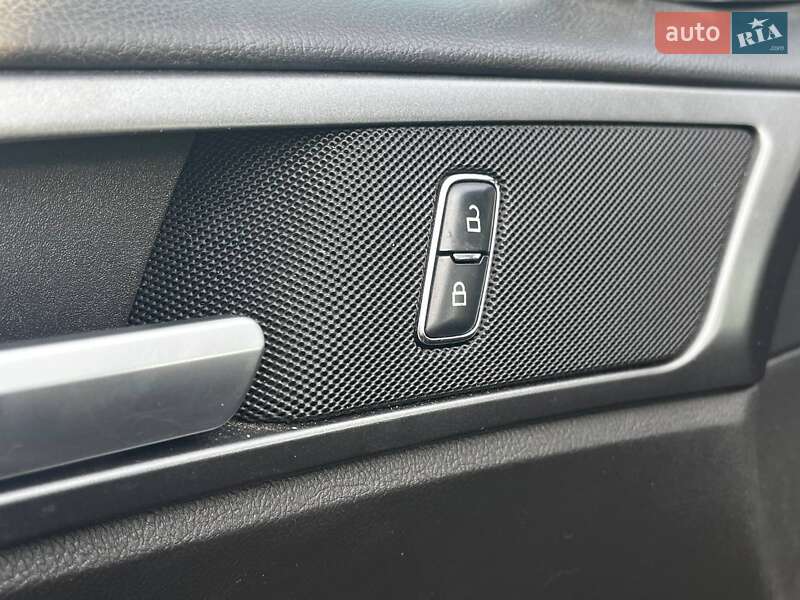 Седан Ford Fusion 2016 в Киеве фото 9 Седан Ford Fusion 2016 в Киеве