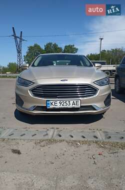 Седан Ford Fusion 2019 в Апостолово