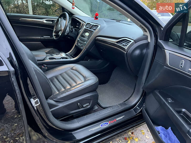 Седан Ford Fusion 2017 в Новгород-Северском