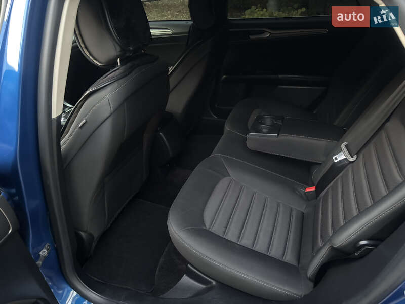 Седан Ford Fusion 2017 в Киеве фото 7 Седан Ford Fusion 2017 в Киеве