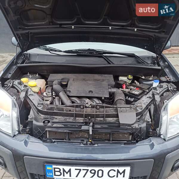 Хэтчбек Ford Fusion 2008 в Ивано-Франковске