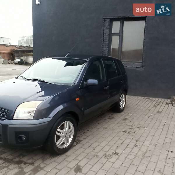 Хэтчбек Ford Fusion 2008 в Ивано-Франковске