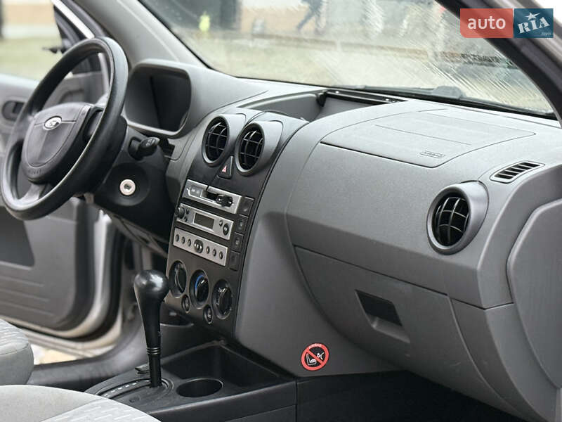 Хэтчбек Ford Fusion 2005 в Тернополе