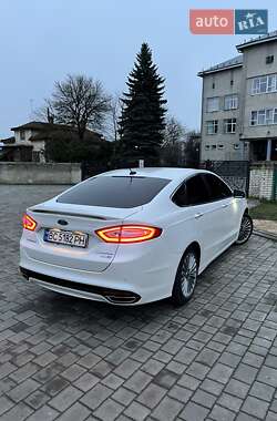 Седан Ford Fusion 2014 в Бродах