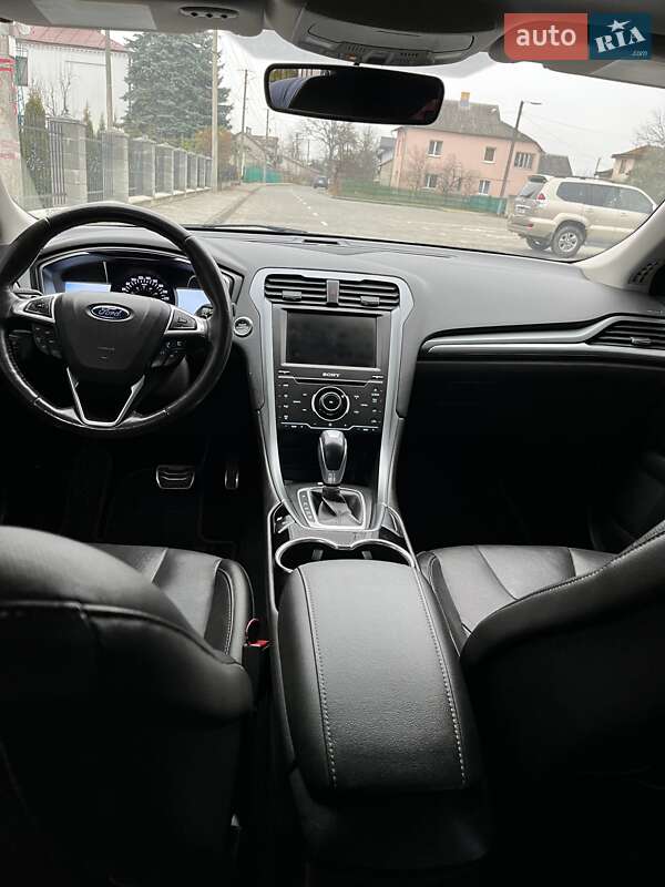 Седан Ford Fusion 2014 в Бродах