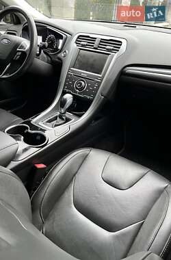 Седан Ford Fusion 2014 в Бродах