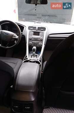 Седан Ford Fusion 2016 в Первомайске