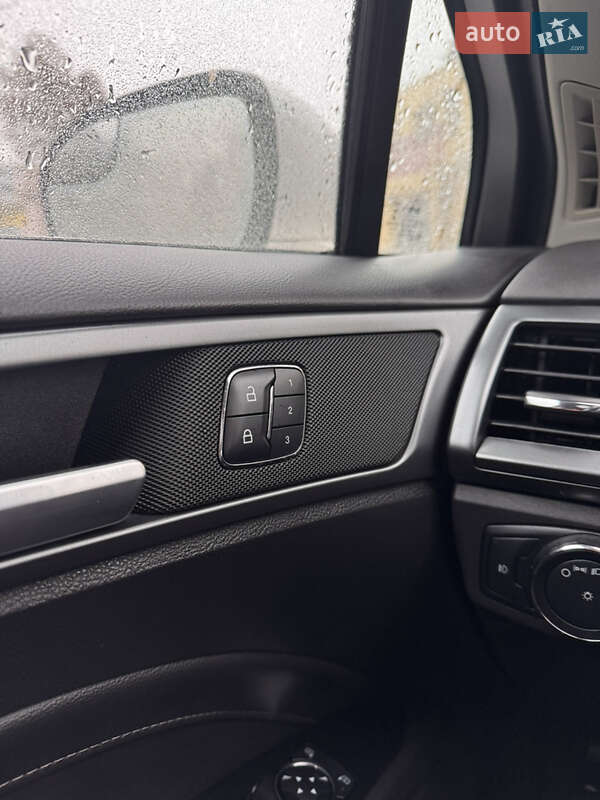 Седан Ford Fusion 2015 в Киеве