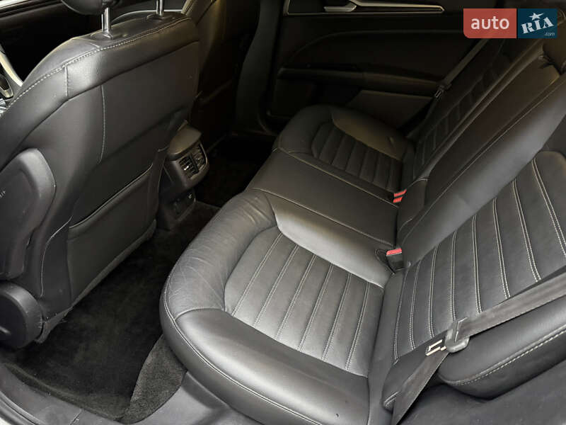 Седан Ford Fusion 2015 в Киеве фото 6 Седан Ford Fusion 2015 в Киеве
