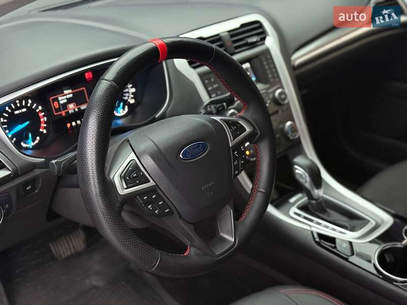 Седан Ford Fusion 2013 в Запоріжжі