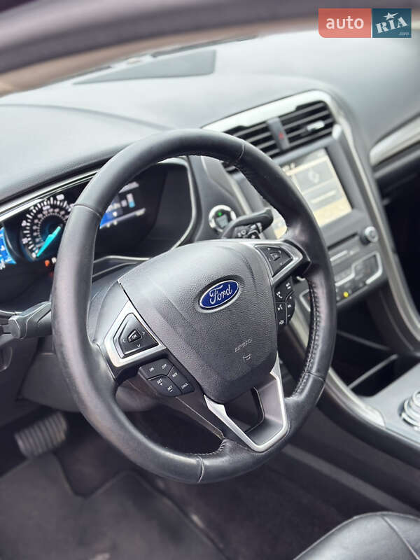 Седан Ford Fusion 2016 в Киеве фото 12 Седан Ford Fusion 2016 в Киеве
