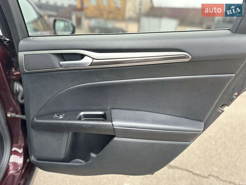 Седан Ford Fusion 2016 в Киеве фото 24 Седан Ford Fusion 2016 в Киеве