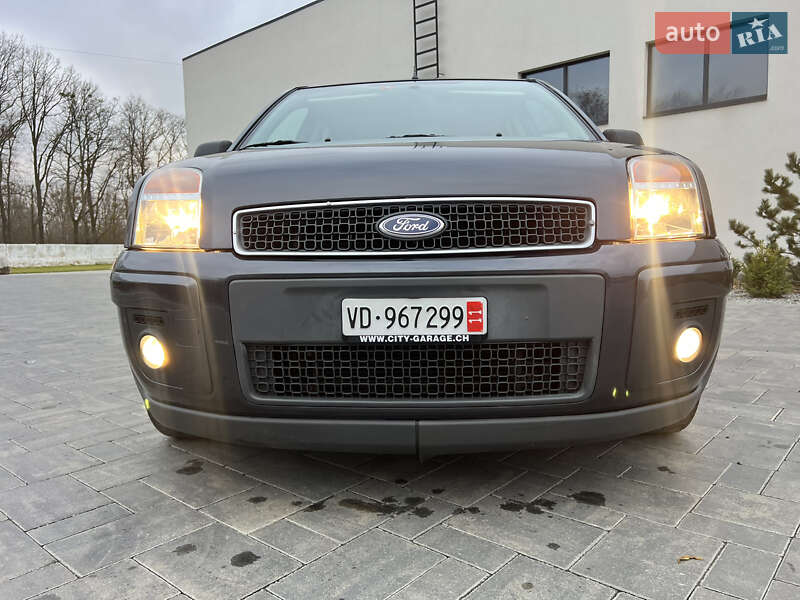 Хэтчбек Ford Fusion 2009 в Луцке