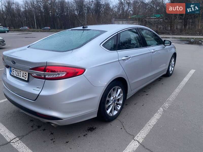 Седан Ford Fusion 2016 в Дніпрі