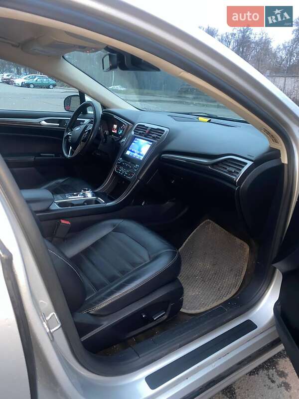 Седан Ford Fusion 2016 в Дніпрі