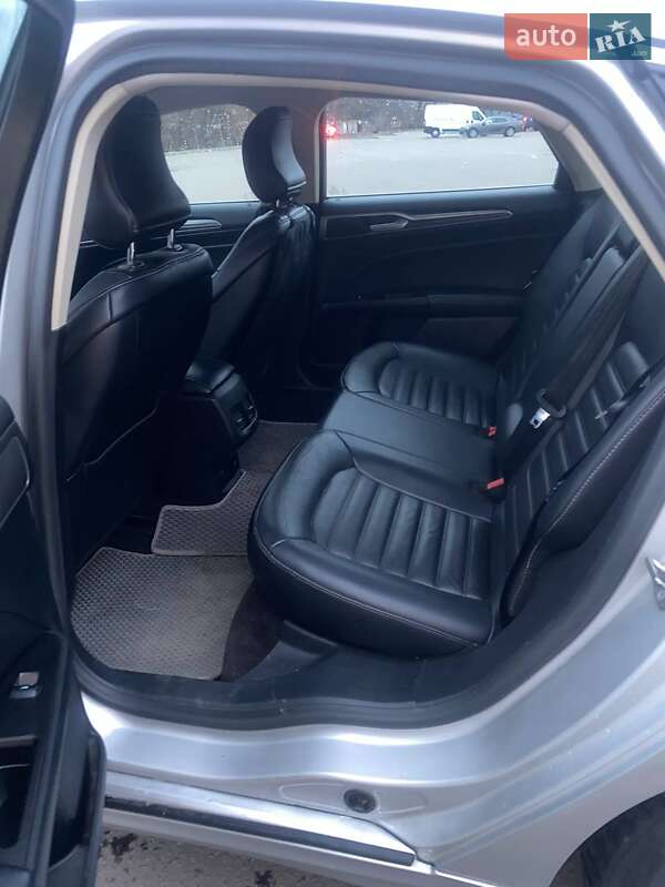 Седан Ford Fusion 2016 в Дніпрі