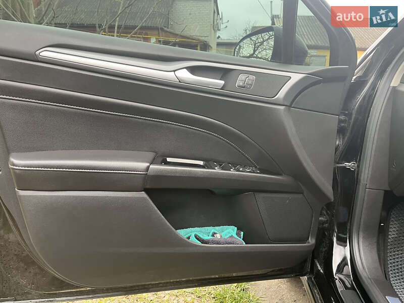 Седан Ford Fusion 2015 в Житомире