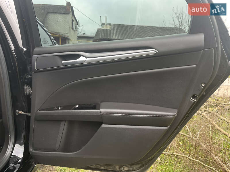 Седан Ford Fusion 2015 в Житомире