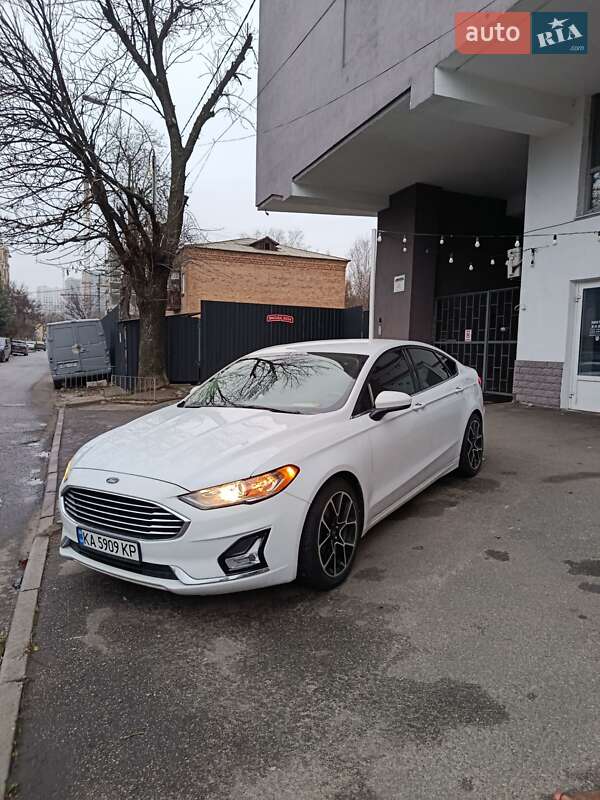 Седан Ford Fusion 2019 в Киеве фото 4 Седан Ford Fusion 2019 в Киеве
