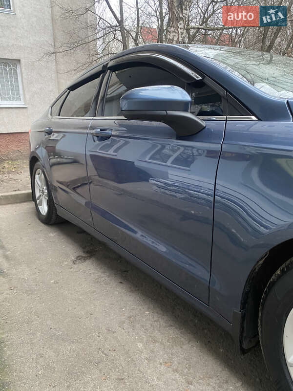 Седан Ford Fusion 2018 в Староконстантинове