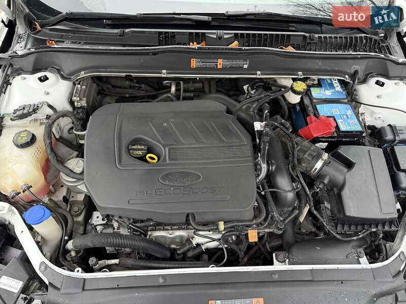 Седан Ford Fusion 2019 в Стрые