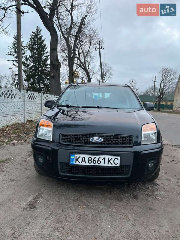 Хэтчбек Ford Fusion 2010 в Остер фото 3 Хэтчбек Ford Fusion 2010 в Остер