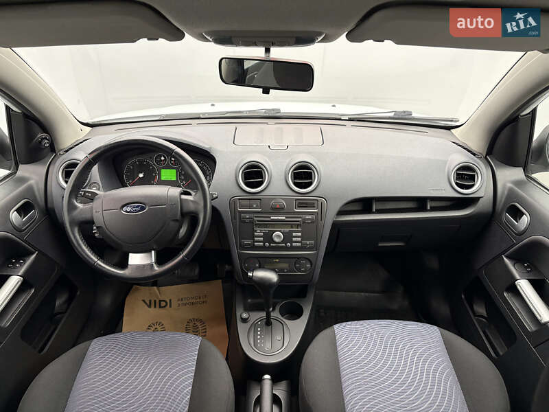 Хэтчбек Ford Fusion 2010 в Киеве