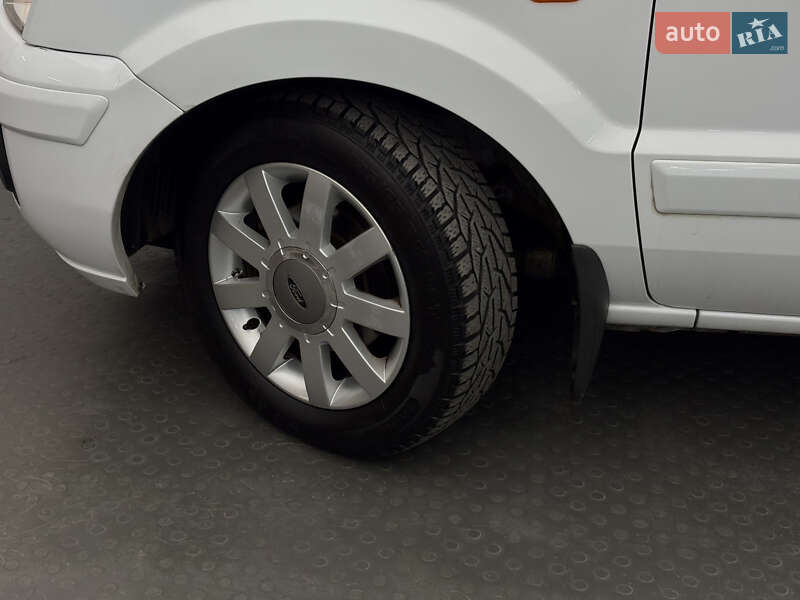 Хэтчбек Ford Fusion 2010 в Киеве