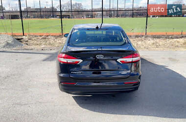 Седан Ford Fusion 2020 в Львове