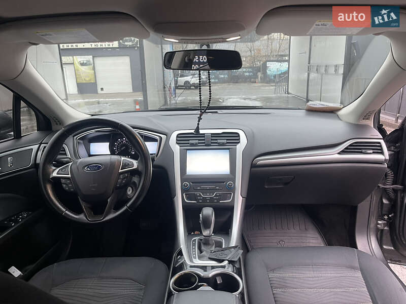 Седан Ford Fusion 2015 в Киеве