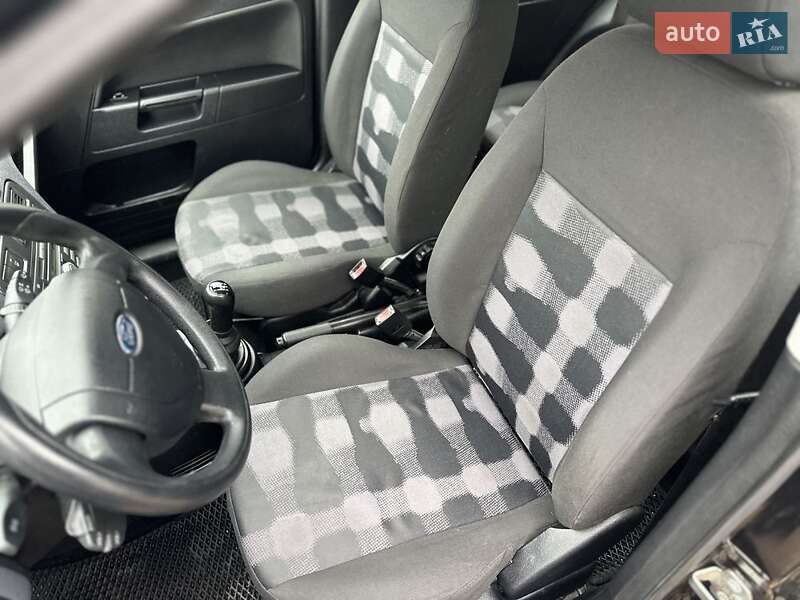 Хэтчбек Ford Fusion 2006 в Шостке фото 7 Хэтчбек Ford Fusion 2006 в Шостке